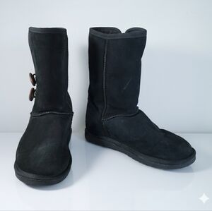 Après by Lamo Size 9 Boots Black Suede Leather Buttons PullOn Fur Lined Mid Calf